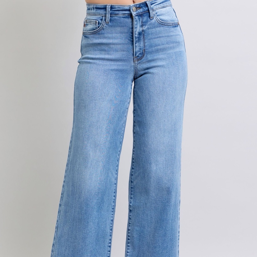 Judy Blue Full Size Wide Leg Jeans with Pockets - Picture 2 of 10